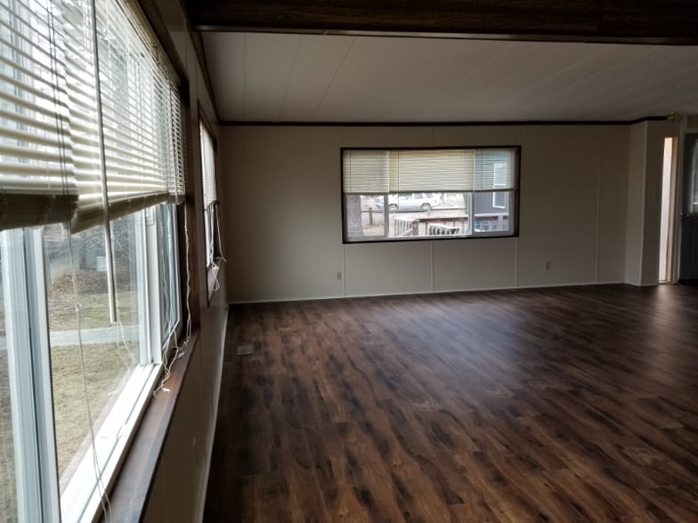 Building Photo - 24 E Adams St