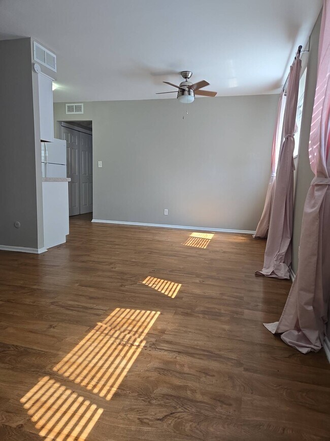 Building Photo - 3825 N Whittier Pl