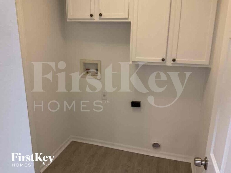 Building Photo - 14140 Sapphire Bay Cir