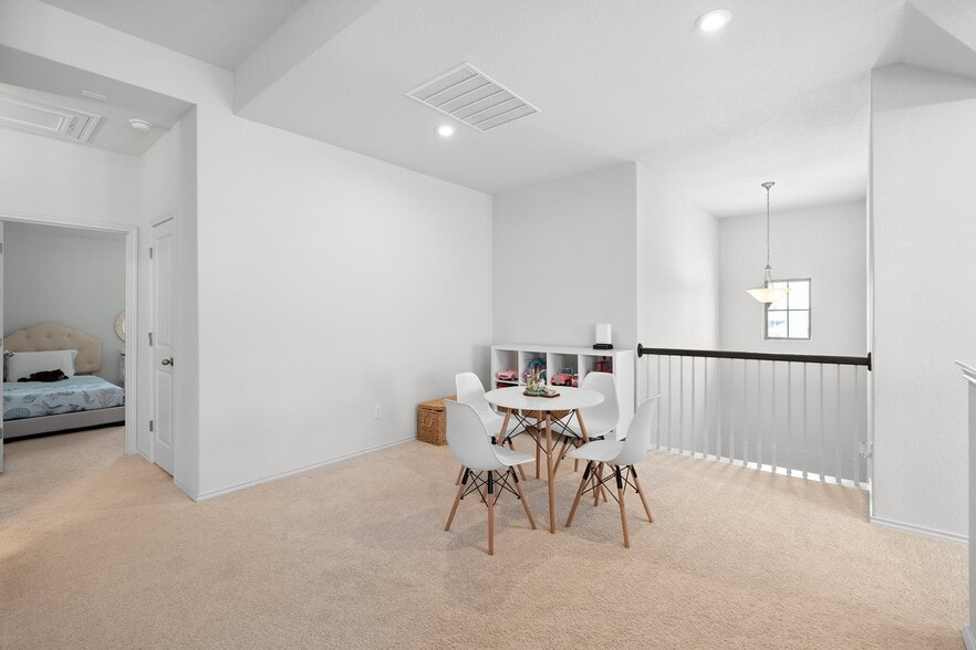 Building Photo - 211 Brookside St