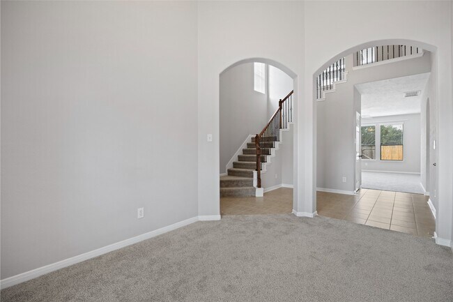 Building Photo - 7447 Oakwood Canyon Dr