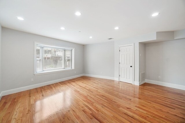 Building Photo - 120 W 7th St
