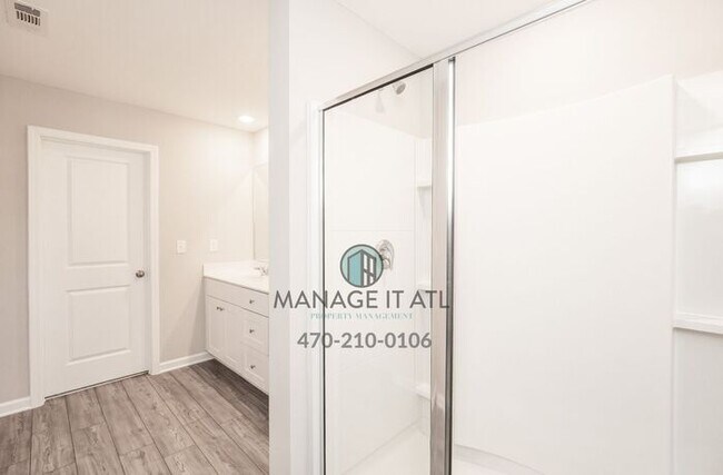 Building Photo - Brand New 4 Bedroom home