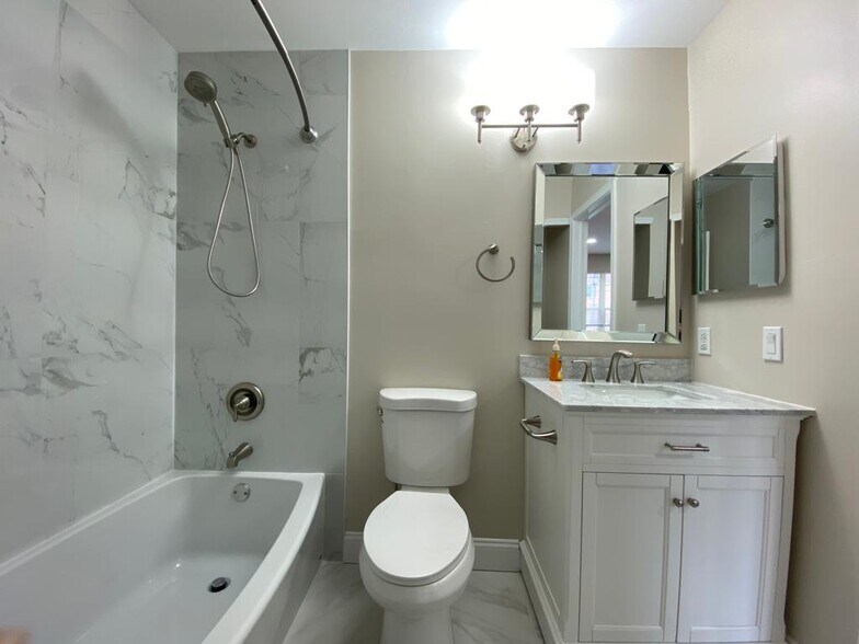 Building Photo - 94 Quince Ct