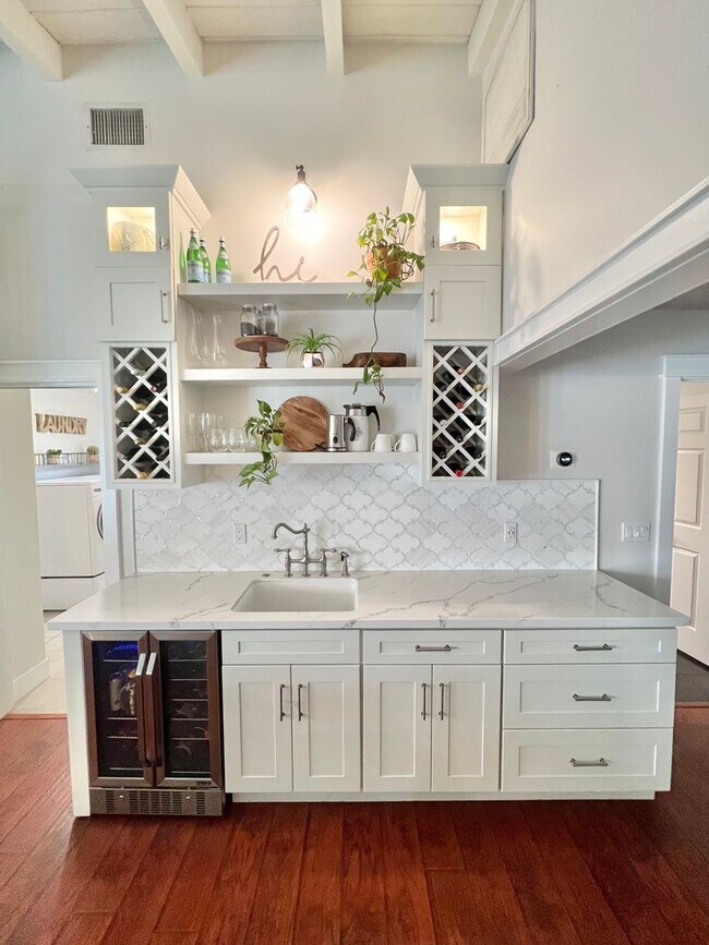 Building Photo - Spacious Remodeled Home Near El Dorado Park
