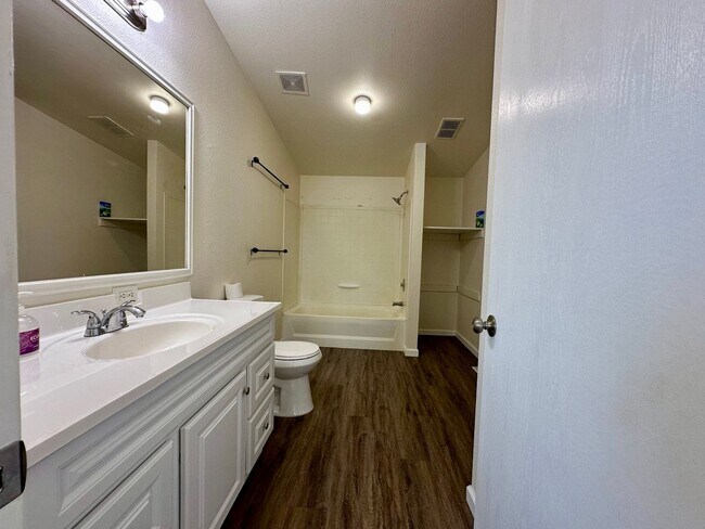 Building Photo - 14124 Marsha Way