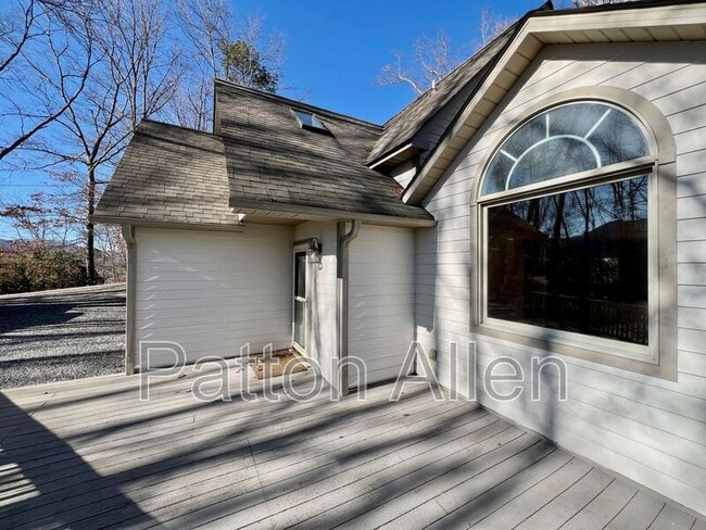 Building Photo - 212 Appleton Dr