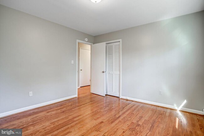 Building Photo - 7525 Salem Rd