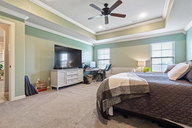 Building Photo - 711 Tamarron Dr