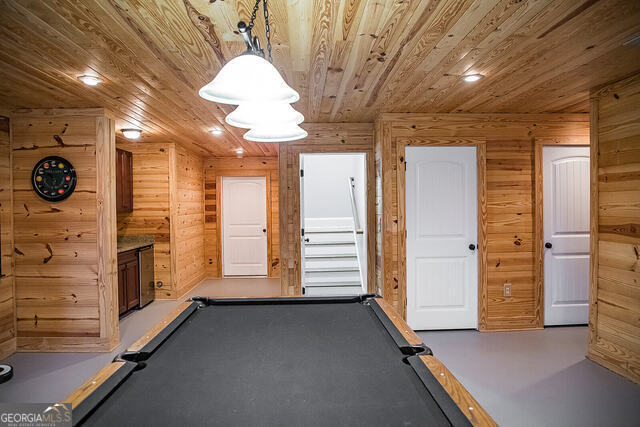 Building Photo - 1211 Hawthorne Cir