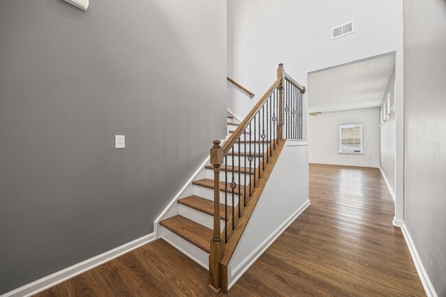 Building Photo - "Spacious 4-Bedroom Home Located In Desirable Walnut Creek Development"