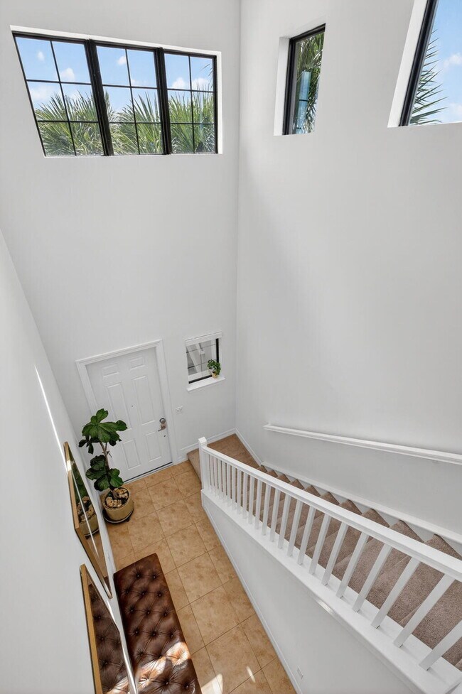 Building Photo - 4651 Pinehurst Trl E