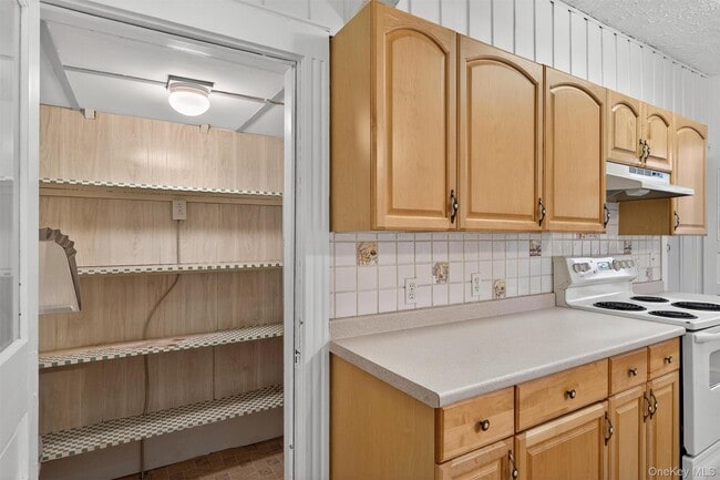 Building Photo - 27 Algernon St