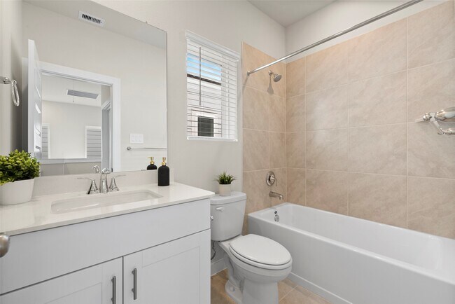 Building Photo - 10013 Rustic Charm St