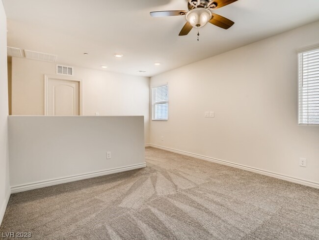 Building Photo - 264 Quail Finch Dr