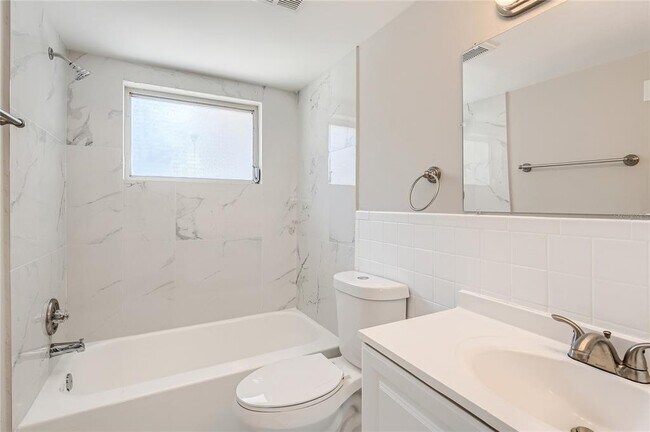 Building Photo - 3421 Monticello St