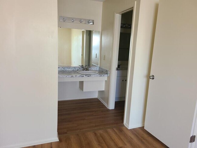 Building Photo - 4103 Thalia Station Circle - .