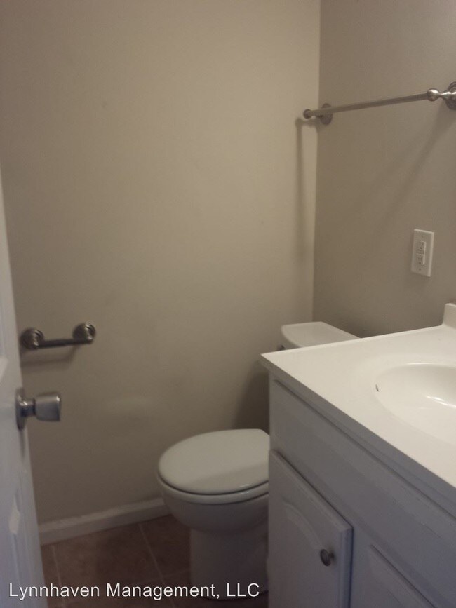 Building Photo - 5447 Campus Dr