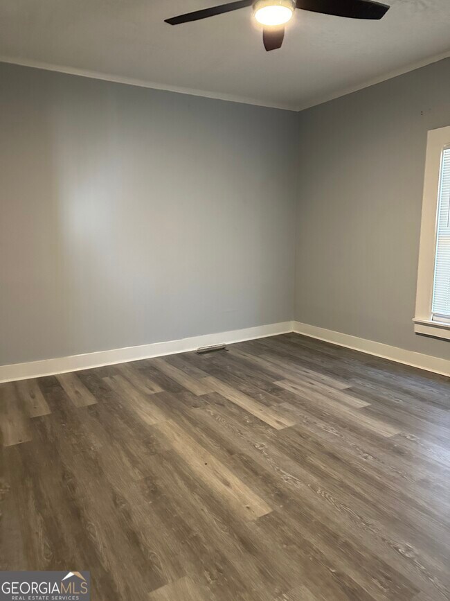 Building Photo - 2134 Main St NW