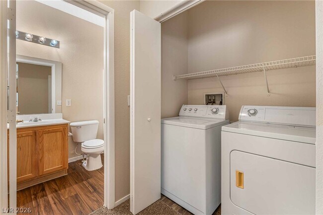 Building Photo - 6409 Stone Dry Ave