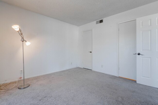 Building Photo - 5519 Myron Cir