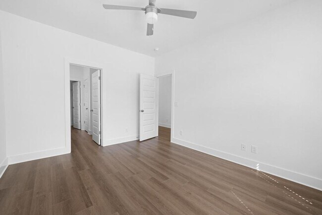 Building Photo - Spacious Home with Fenced Backyard!