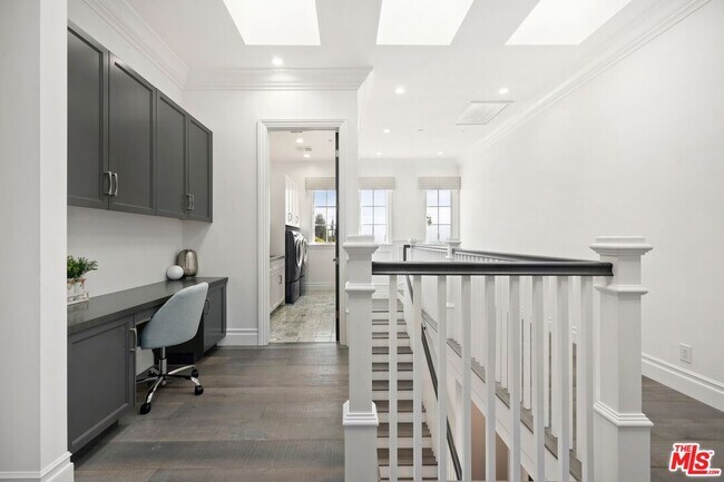 Building Photo - 1401 Warner Ave