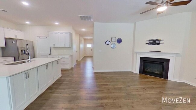 Building Photo - 1131 Staghorn Ave