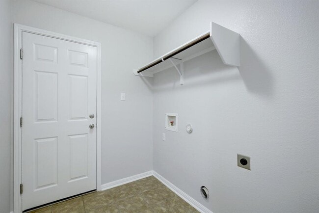Building Photo - 220 Mystic Shadow Ln