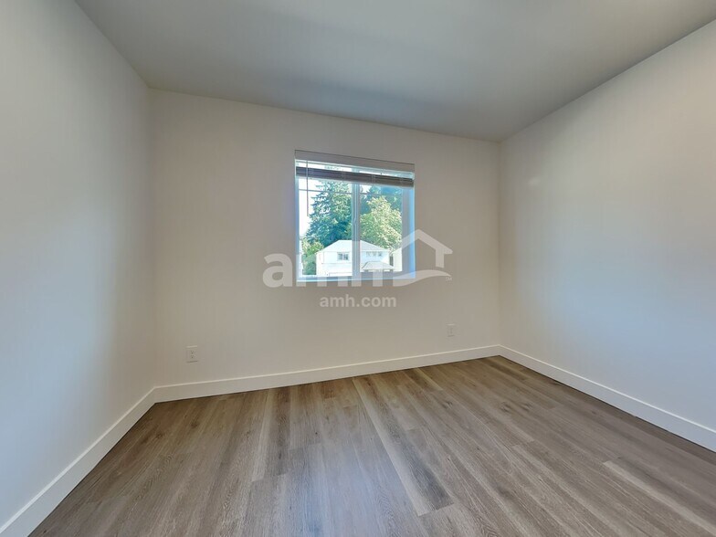 Building Photo - 7705 Brenden St SW