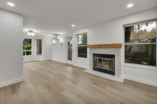 Building Photo - 7143