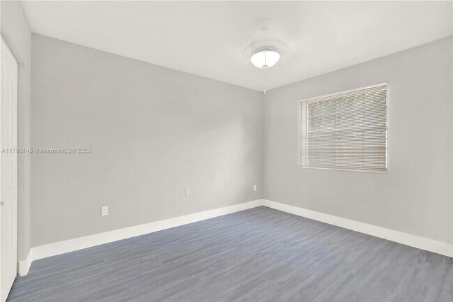 Building Photo - 10410 NW 28th Ave