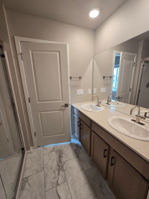 Building Photo - 4824 River Roads Dr