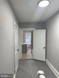 Building Photo - 102 Spring St