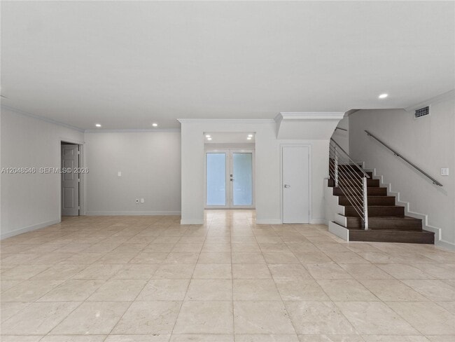 Building Photo - 651 S Mashta Dr
