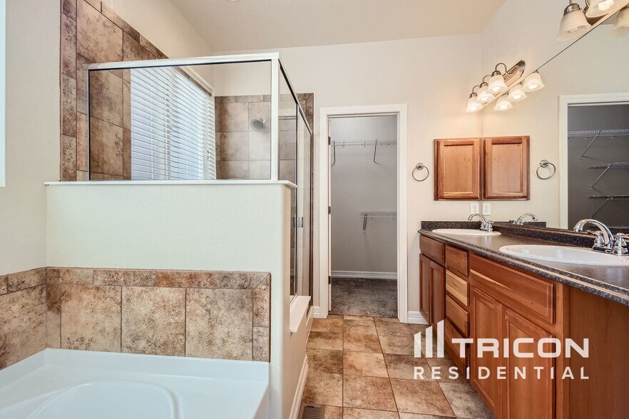 Building Photo - 3461 Janus Dr