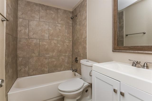 Building Photo - 510 Durham Dr