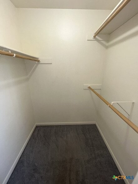 Building Photo - 105 W Truman Ave