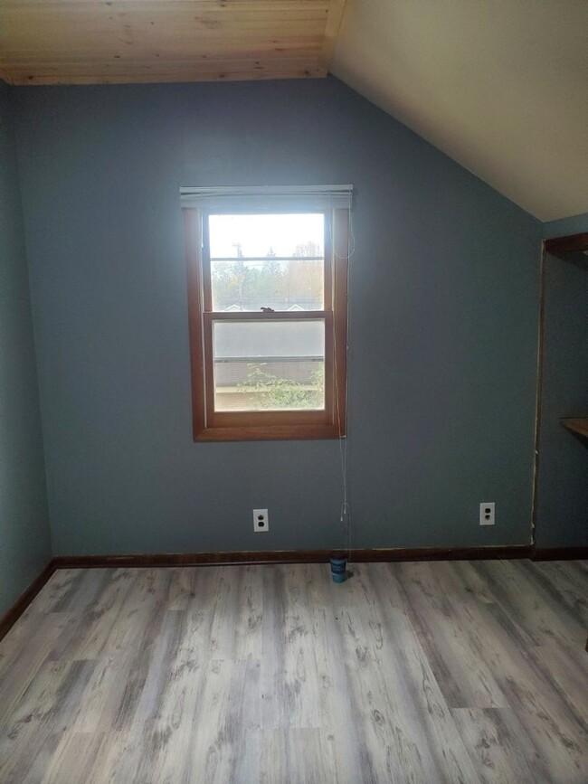 Building Photo - 4 bedroom in Hibbing