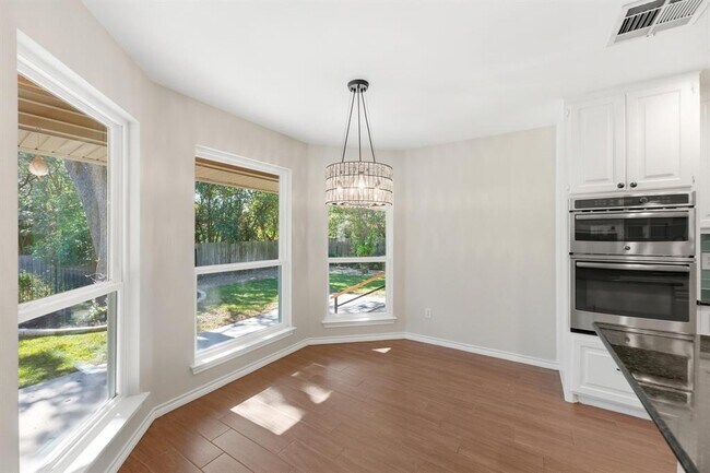 Building Photo - 205 Tellus St