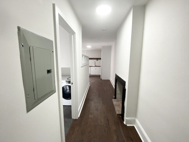 Building Photo - 1832-34 Callowhill St