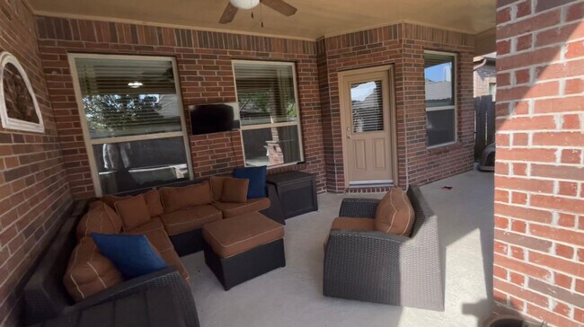 Building Photo - 12643 Jamestown Crossing Ln