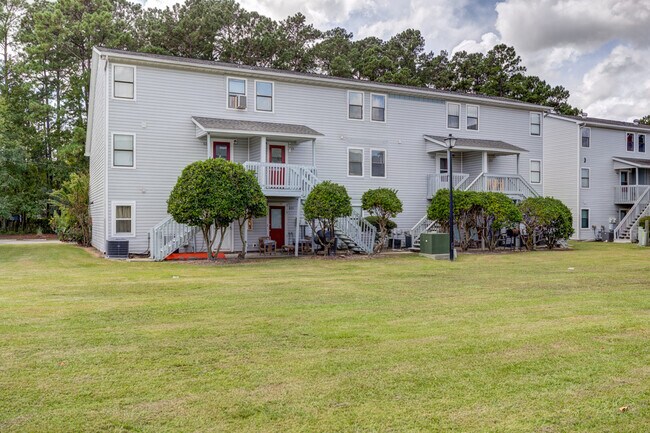 Building Photo - 801 Burcale Rd