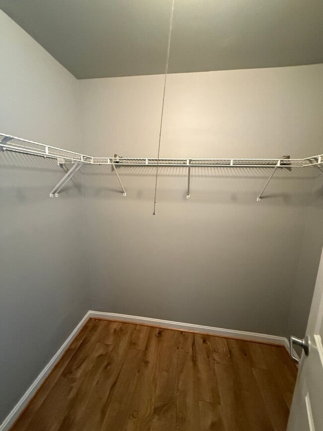 Building Photo - Cozy 1 Bedroom 1 Bathroom Condo- Conveniently Located at DC line