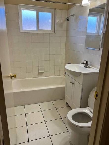 Building Photo - 249 Pamela Ave