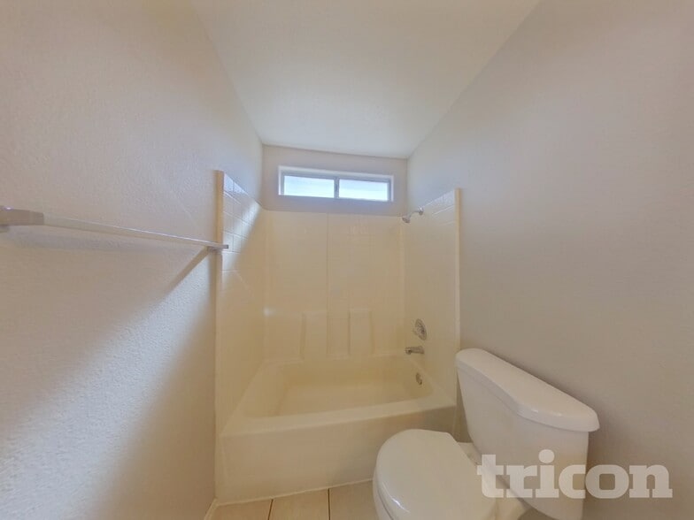 Building Photo - 9115 Indian Breeze Dr