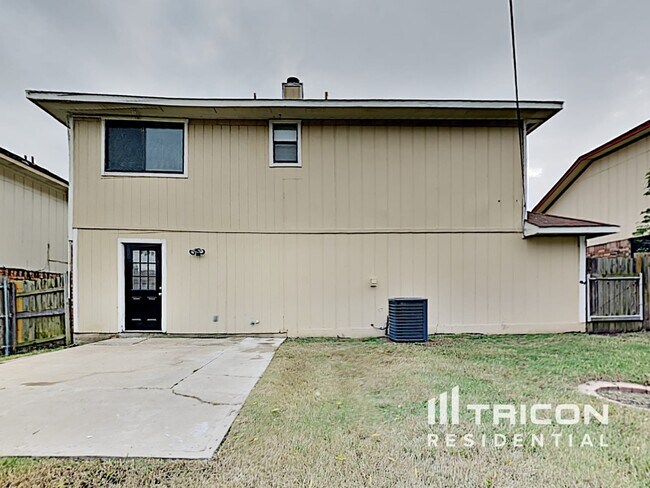Building Photo - 815 Wyndham Pl
