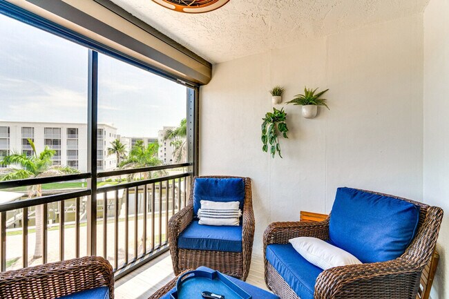 Building Photo - 4263 Bay Beach Ln