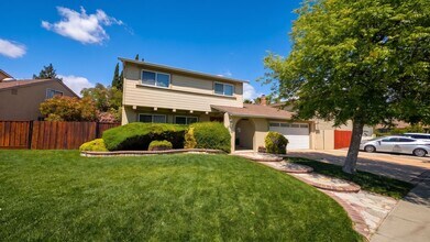 Building Photo - Beautifully Updated Pleasanton Four Bedroom Retreat w/ Vaulted Ceilings & Custom Details