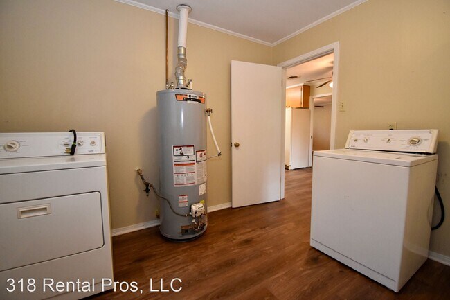 Building Photo - 3 br, 2 bath House - 1602 Mimosa Dr.